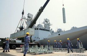 驱逐舰上面只携带几十枚导弹，战争中打光了怎么办？