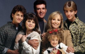 美剧《成长的烦恼》的演员现在在哪里？